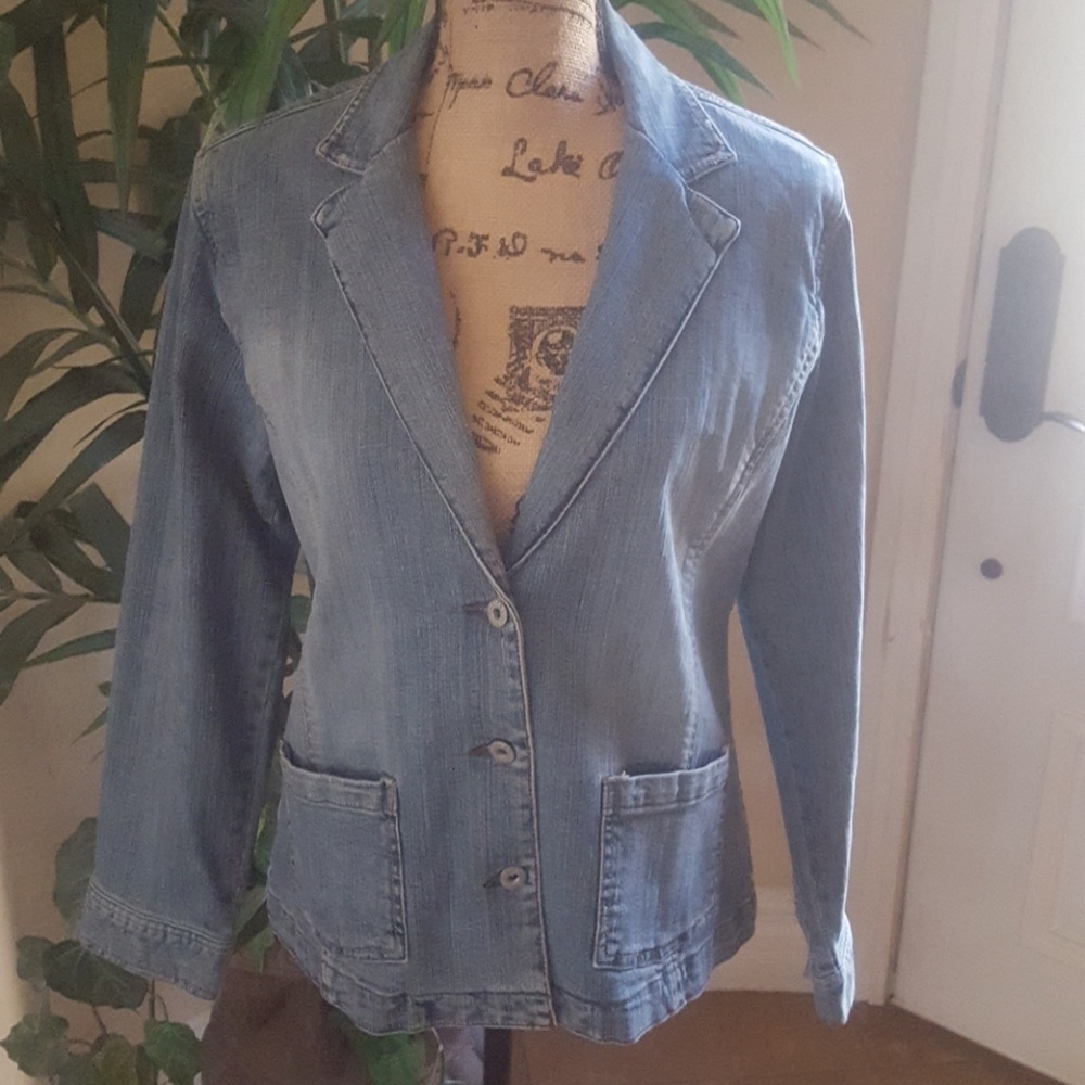 EUC Chico's Platinum Denim Jacket/blazer